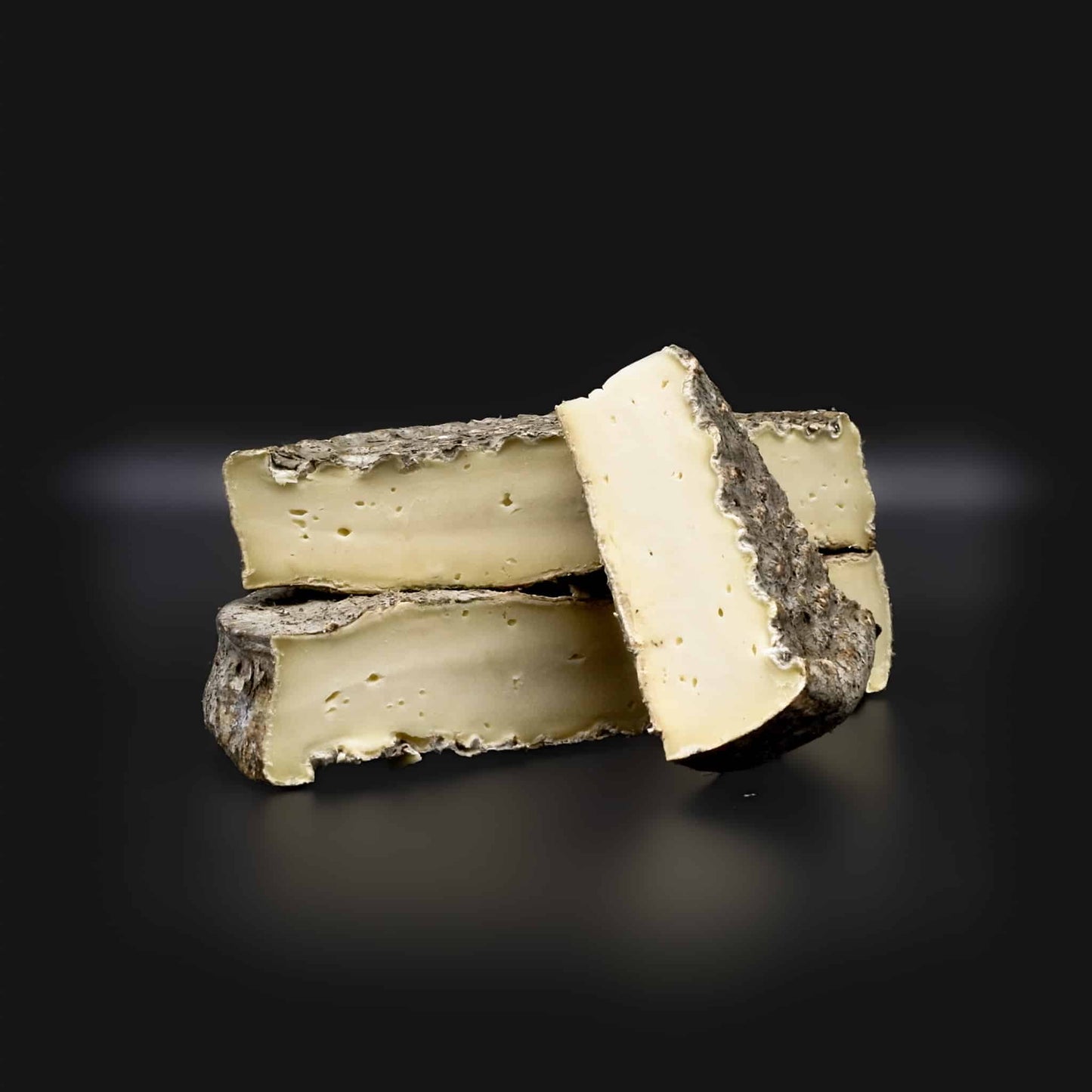 200 gr Saint-Nectaire AOP Cheese – French Alpine Elegance