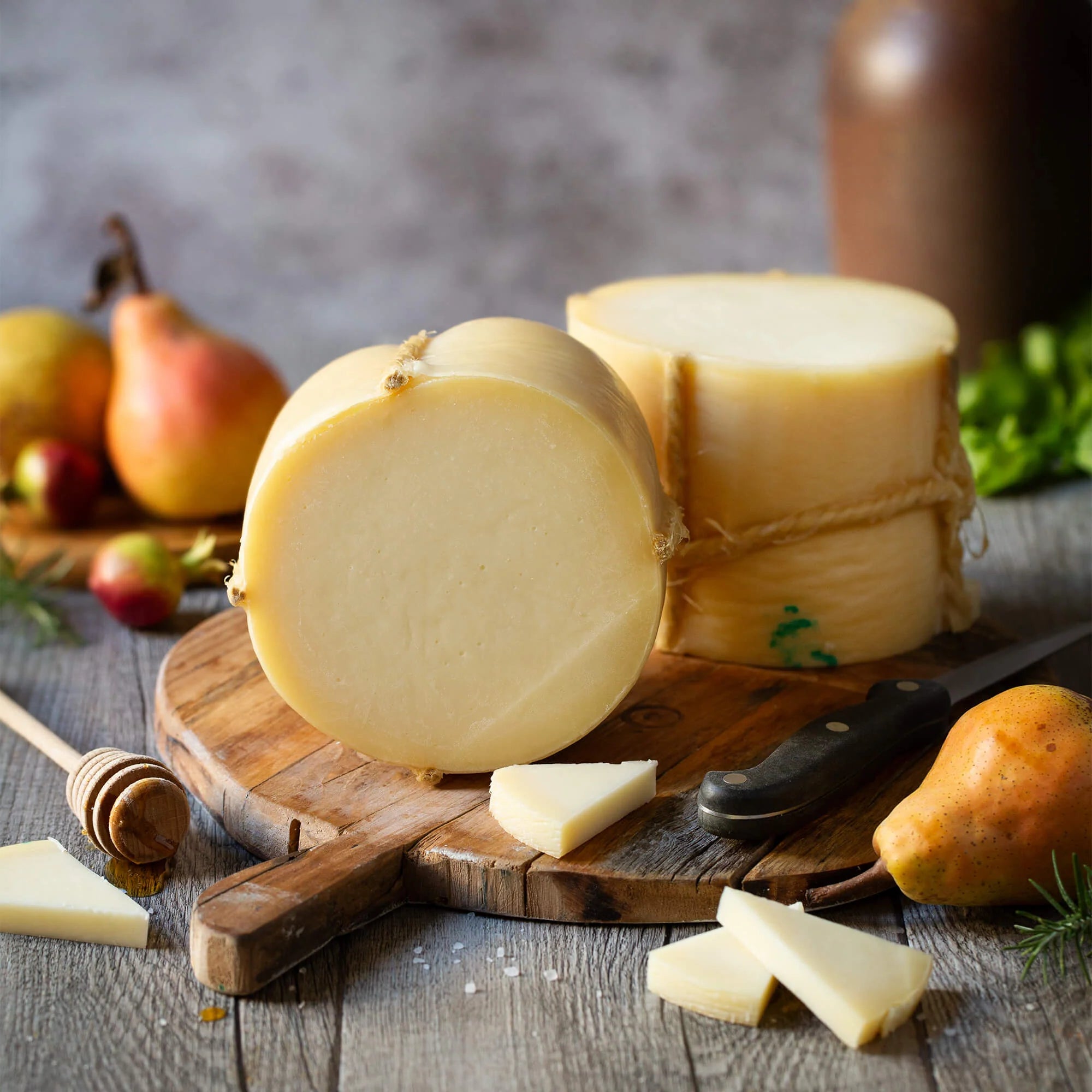 Provolone Cheese 200 gr – Baan Fostier