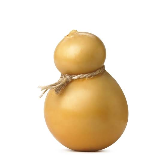 SCAMORZA – Traditional & Smoked Italian Cheese